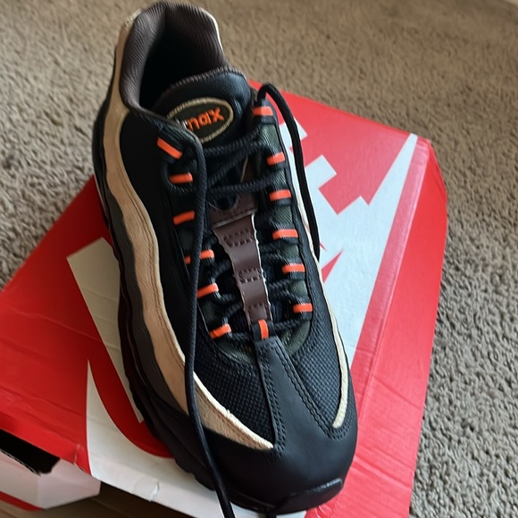 Men’s 71/2 airman brand new never been worn